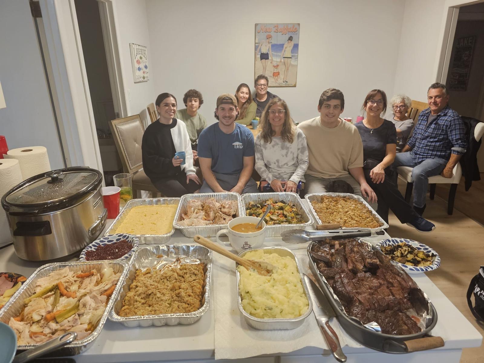 Thanksgiving with Family supporting loved ones with dementia during the holidays